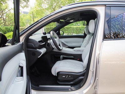 蔚来ES6空间实拍图