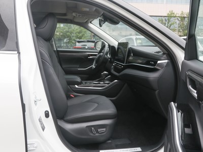 汉兰达空间实拍图