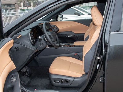 雷克萨斯RX空间实拍图