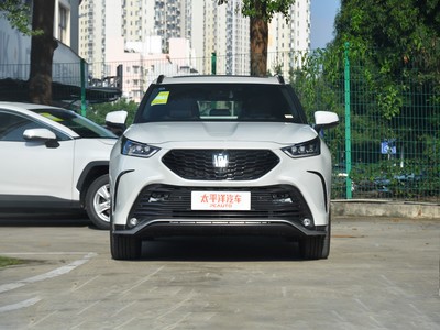 皇冠陆放外观实拍图