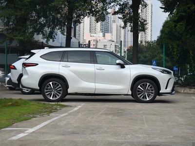 皇冠陆放外观实拍图