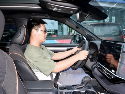 皇冠陆放空间实拍图