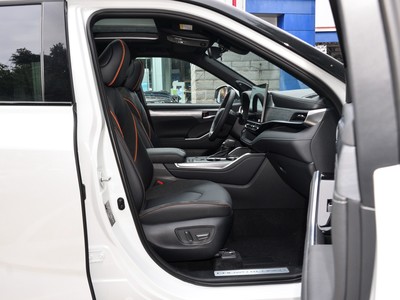 皇冠陆放空间实拍图