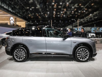 蔚来ES6外观实拍图