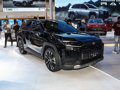 RAV4荣放外观实拍图