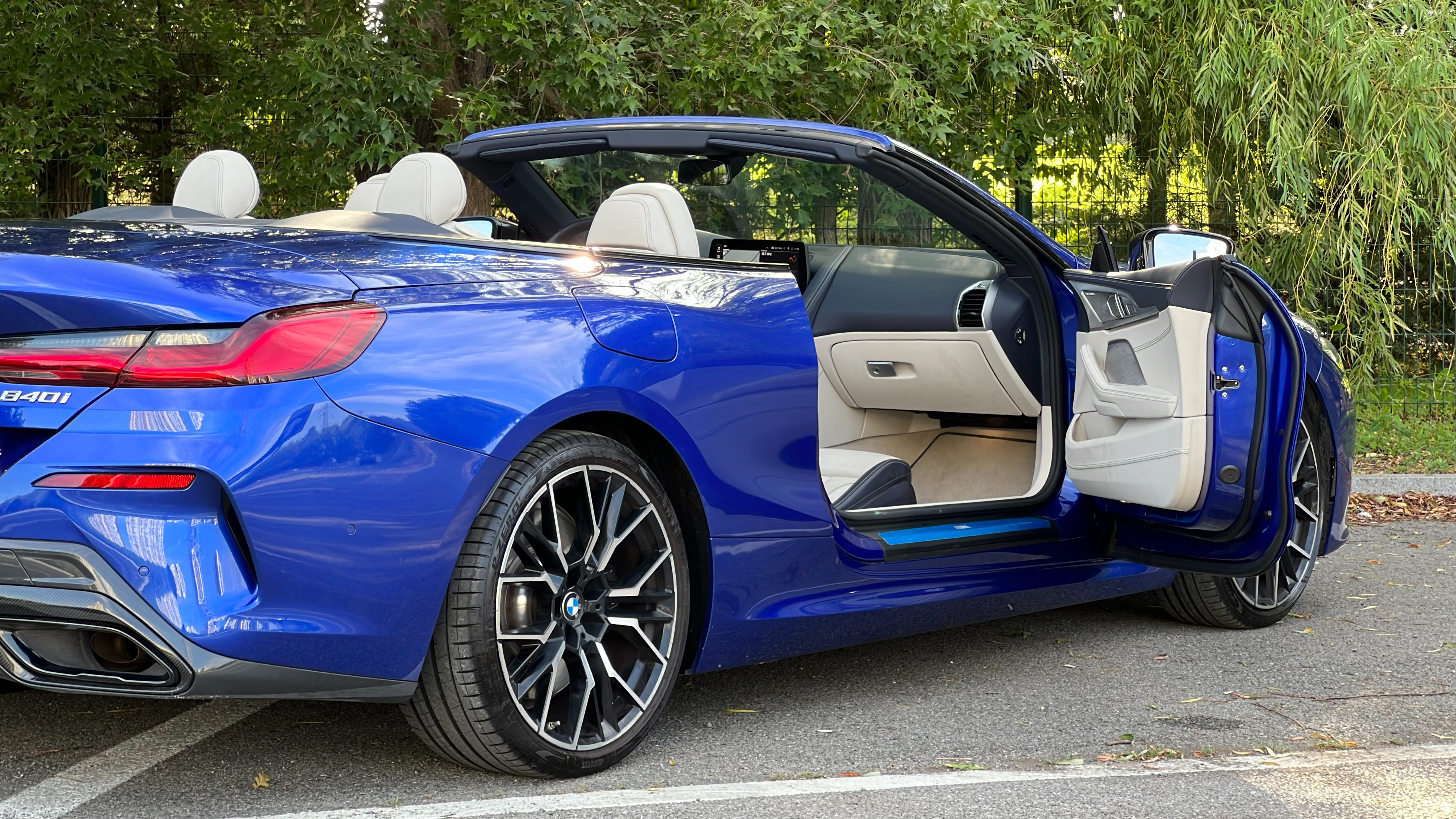 试驾宝马8系敞篷轿跑车：优雅又拉风，要性能也要格调