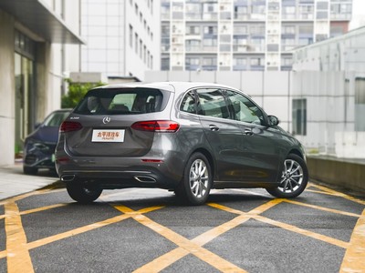 奔驰B级外观实拍图