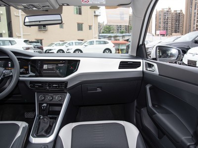 大众Polo内饰实拍图