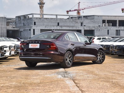 沃尔沃S60外观实拍图